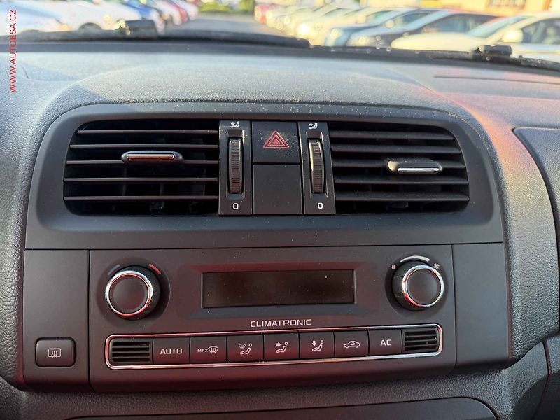 Škoda Fabia (2011) 1.2 TSI - fotka 13 z 16