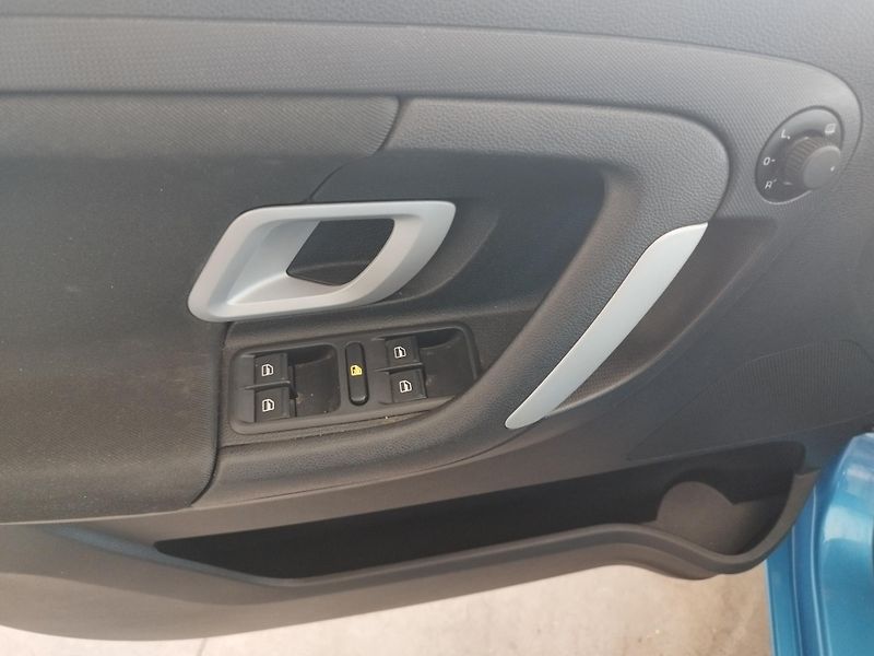 Škoda Roomster (2009) 1,6I,77KW,KLIMA,ALU SE.KNIHA - fotka 20 z 29