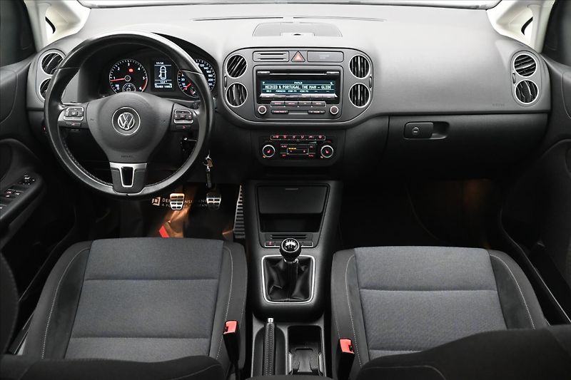 Volkswagen Golf Plus 1,6 TDI 77kW KLIMA Tažné - fotka 15 z 29