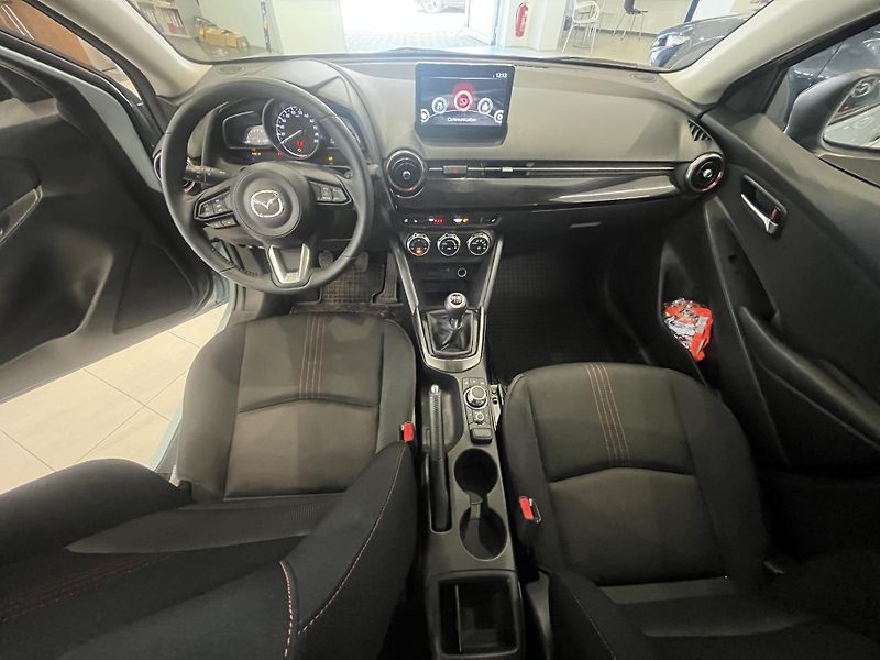 Mazda 2 (2024) 1.5 G90 6MT Homura - fotka 15 z 17