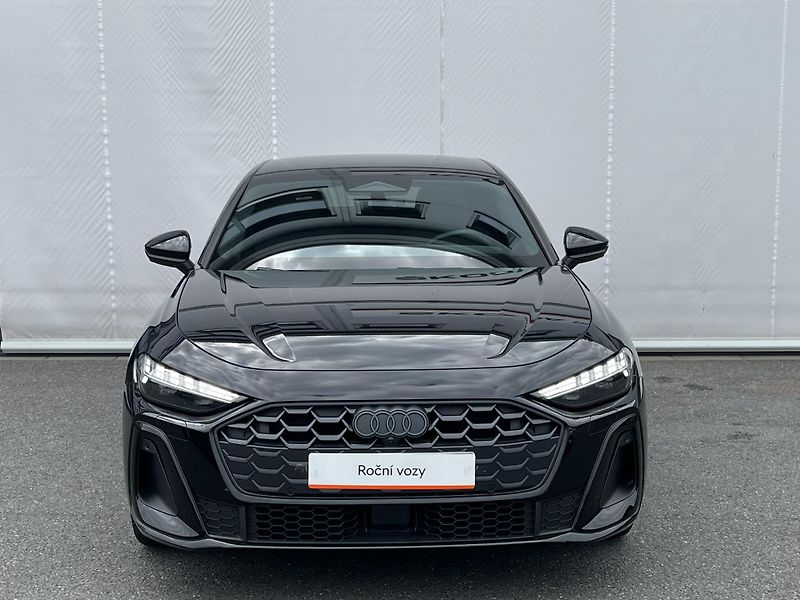 Audi A5 2.0TDi Quattro 150kW S-Line - fotka 4 z 23