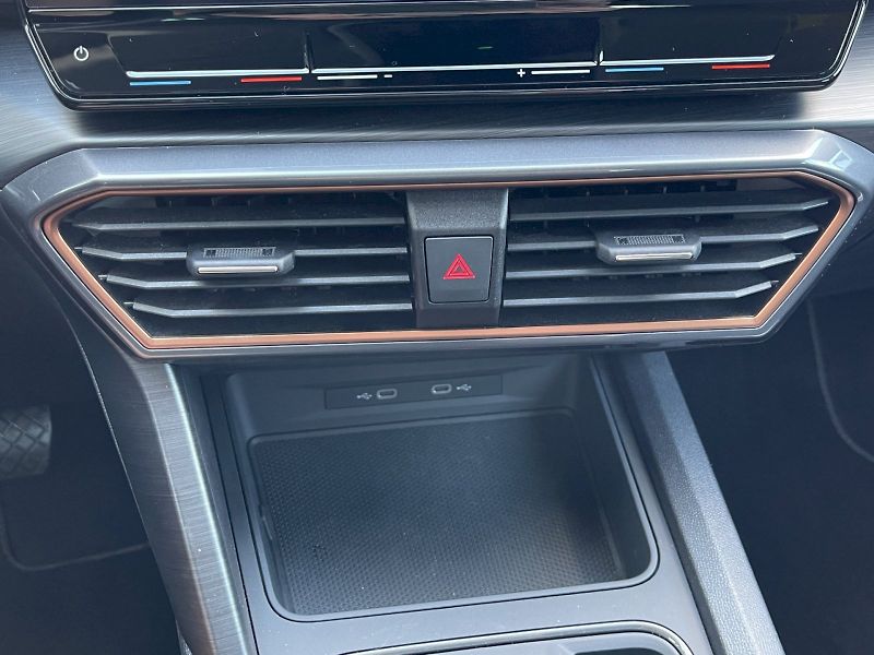 Cupra Formentor (2024) 1.5 TSI 110 kW DSG Basis - fotka 12 z 35