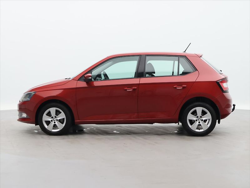 Škoda Fabia 1,2 TSI 81kW CZ Klima TažnéLED - fotka 4 z 29