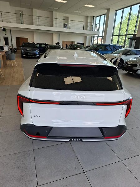 Kia K4 1,6 SW TGDi DCT EXCLUSIVE 110 - fotka 3 z 4
