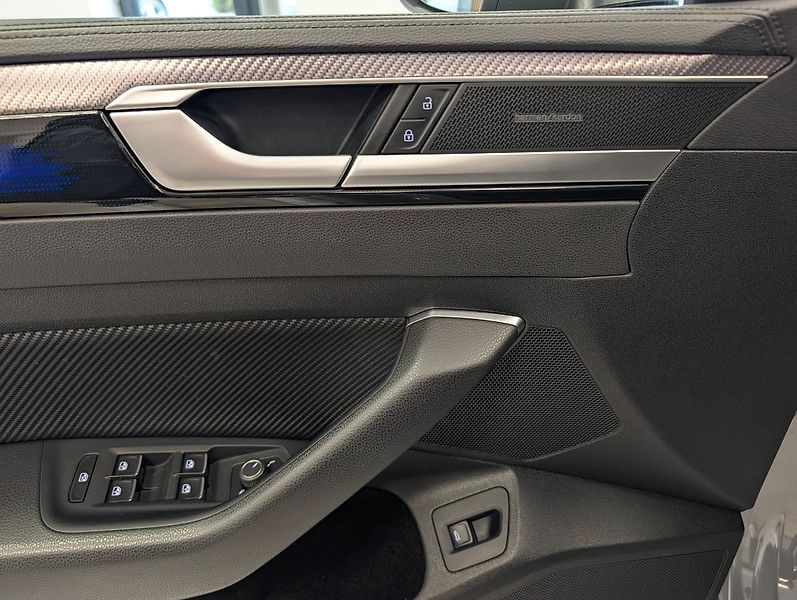 Volkswagen Arteon Shooting Brake 2.0 TSI R 235KW Shooting Brake - fotka 11 z 32