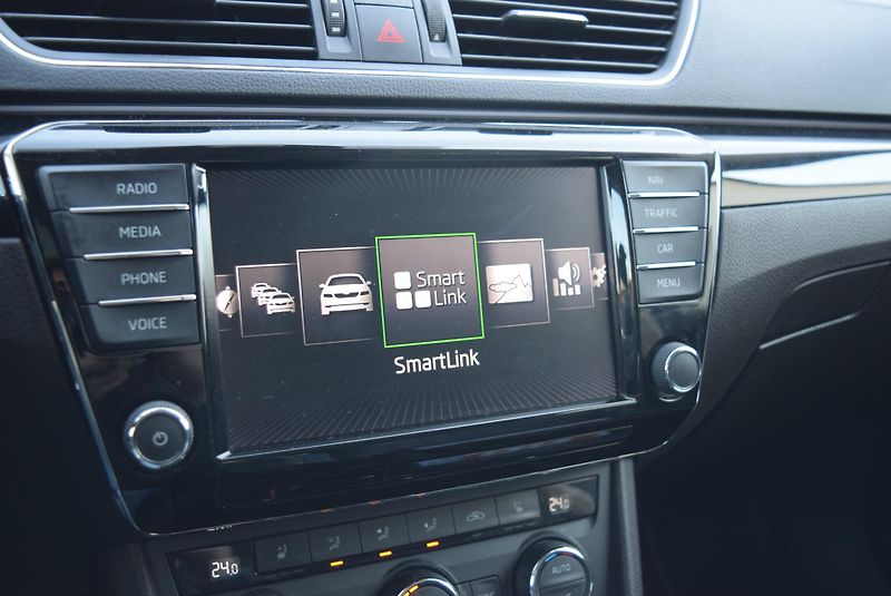 Škoda Superb (2017) 2.0TDI 110kw 4x4 L&K PAN TAŽNÉ - fotka 31 z 50