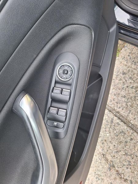 Ford Mondeo (2010) kombi MK4, 2.0 TDCi (85kW) - fotka 19 z 22