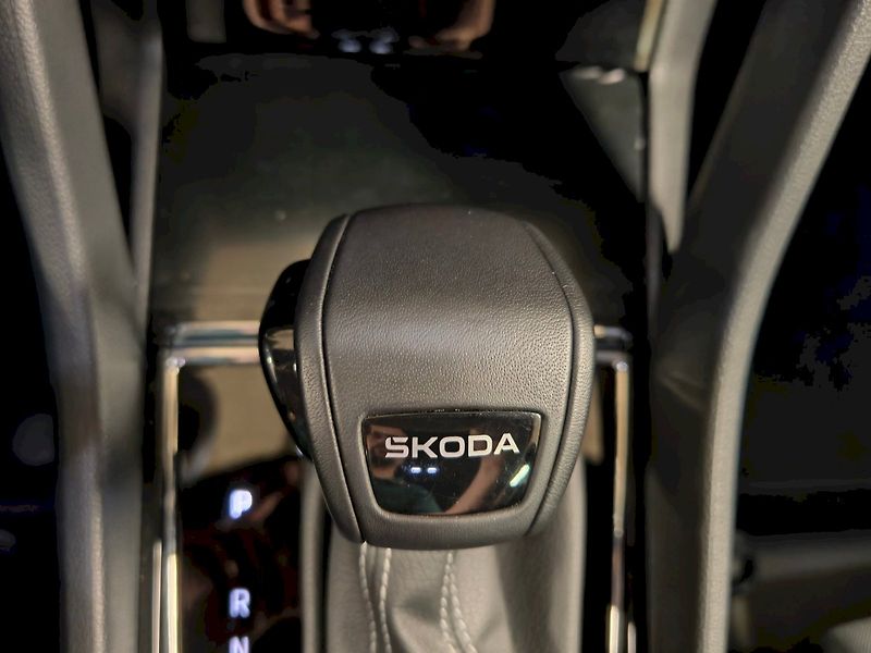Škoda Karoq (2025) 1.5 TSI 110 kW DSG Sportline - fotka 19 z 32