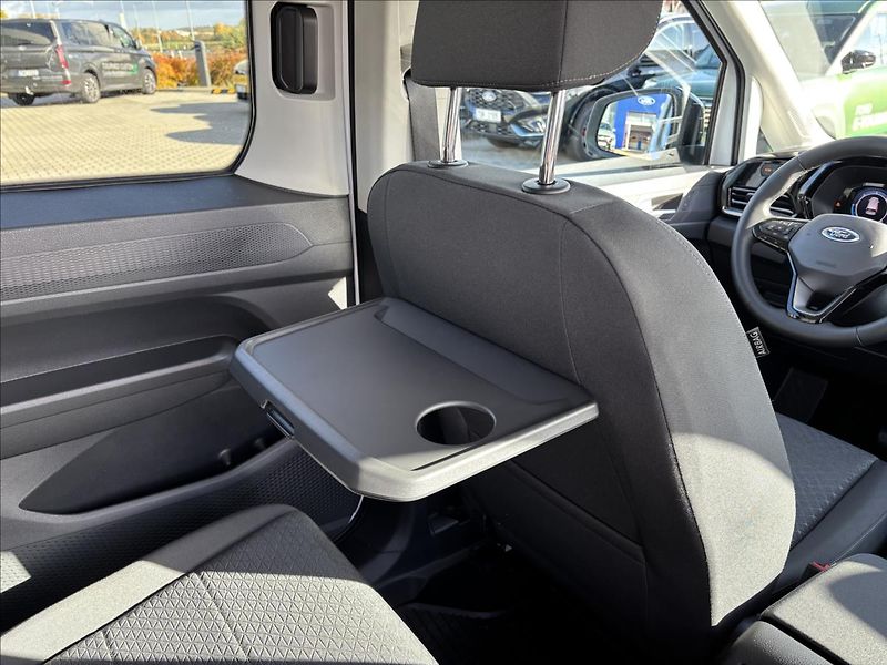 Ford Tourneo Connect 2,0 EcoBlue 90kW Titanium L2 - fotka 17 z 50