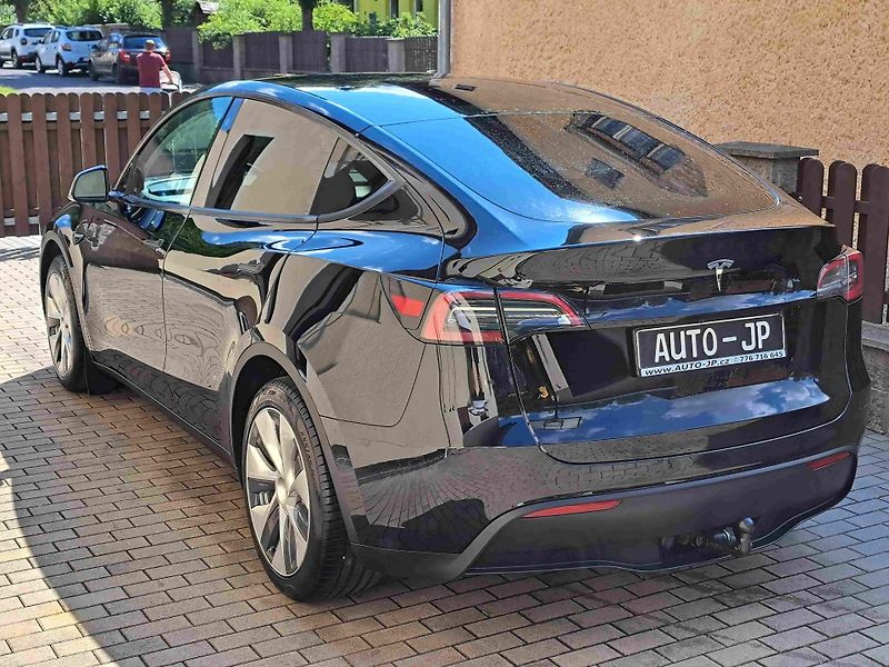 Tesla Model Y (2023) RWD LED ACC 19ALU NAVI - fotka 5 z 11