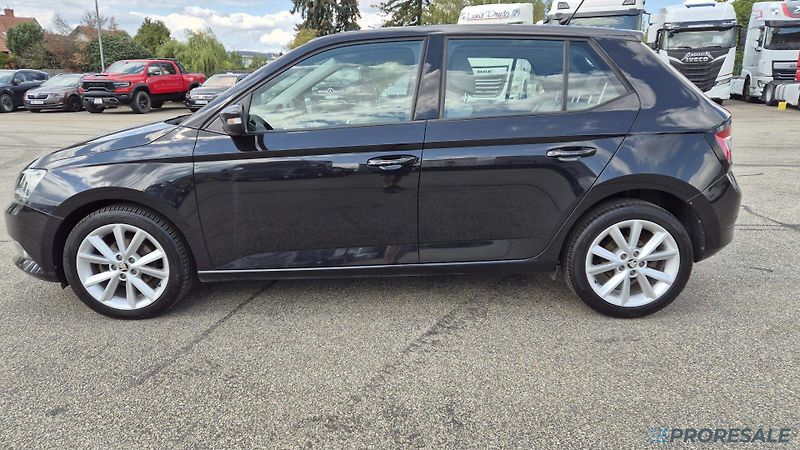 Škoda Fabia 1,2 TSI 66 kW STYLE - fotka 8 z 19