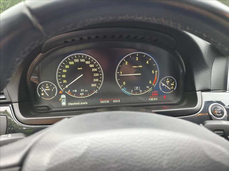 BMW Řada 5 2,0 520D XDRIVE - fotka 10 z 14