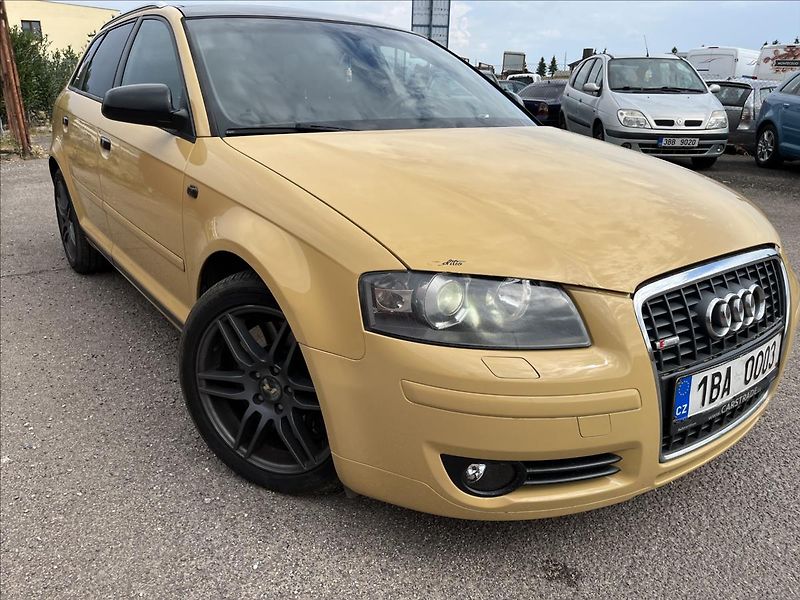 Audi A3 3,2 i V6 184KW 4x4  Sportback - fotka 43 z 45