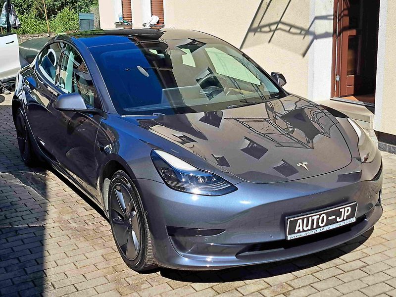 Tesla Model 3 RWD LED ACC 18ALU NAVI SOH91%  - fotka 2 z 16