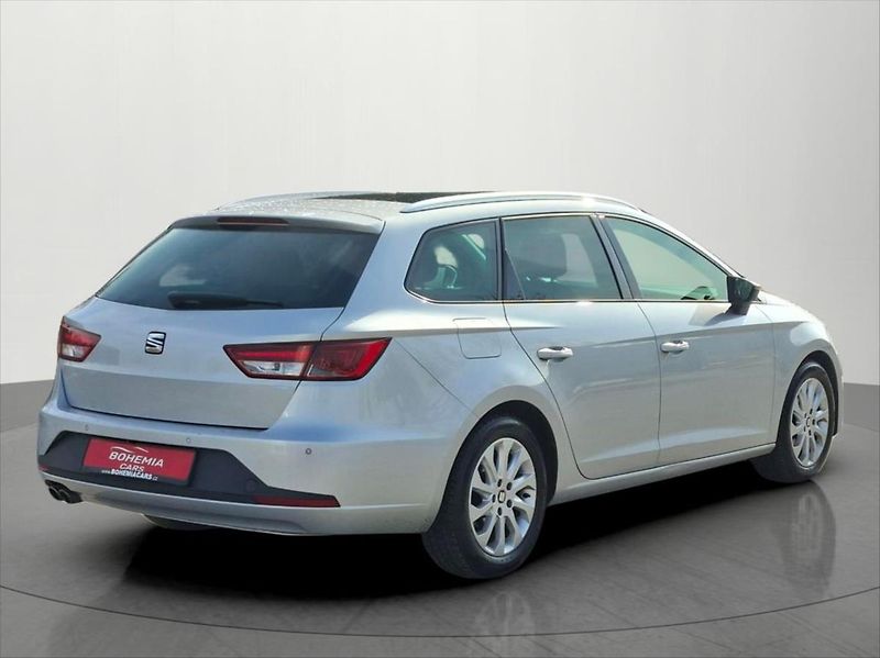 Seat Leon 2,0 110 KW ST FR Panorama - fotka 7 z 19