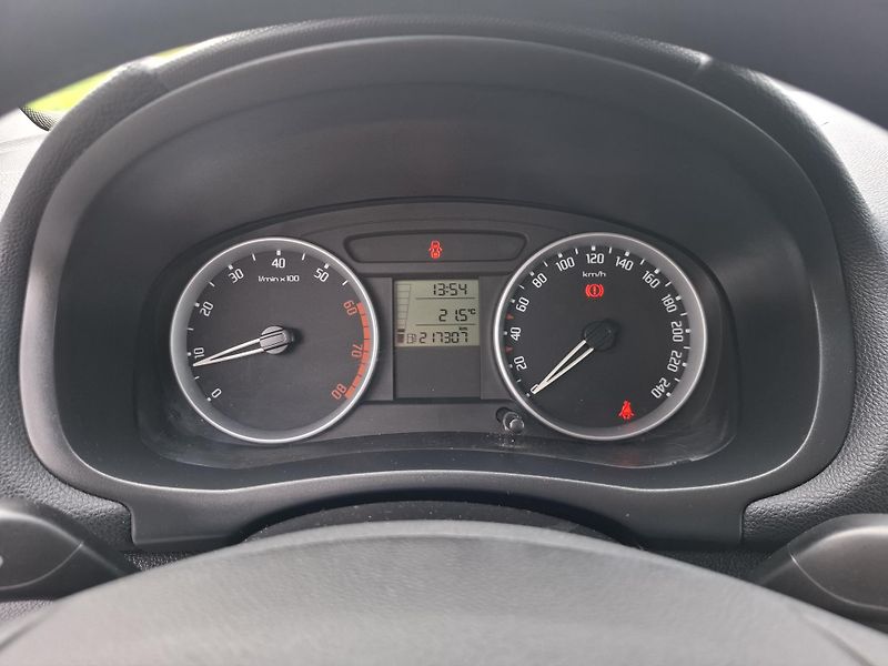 Škoda Fabia (2009) 1.4 16V 63kW,klima,tažné  - fotka 11 z 19