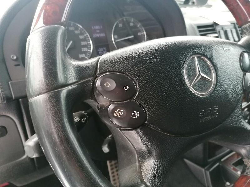 Mercedes-Benz GLE (2017) 400 4Matic - fotka 18 z 26