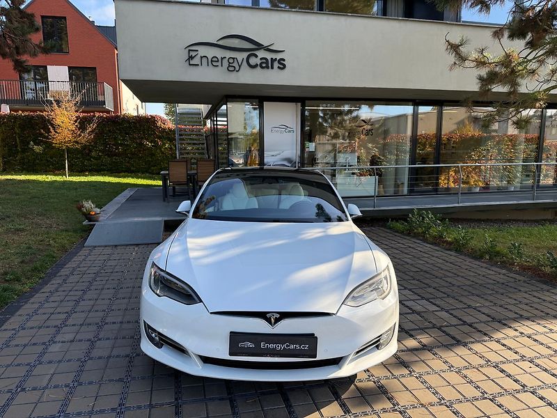Tesla Model S Long Range Plus AWD EAP - fotka 2 z 37