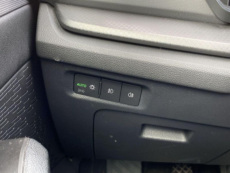 Škoda Octavia (2021) 1.5 TSI Ambition + - fotka 22 z 30