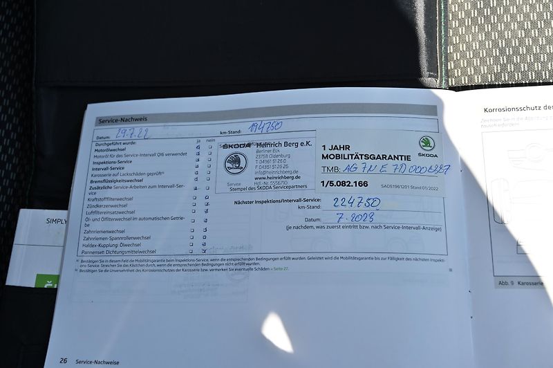 Škoda Octavia 1.6TDI 77KW Ambition rezervace - fotka 41 z 49