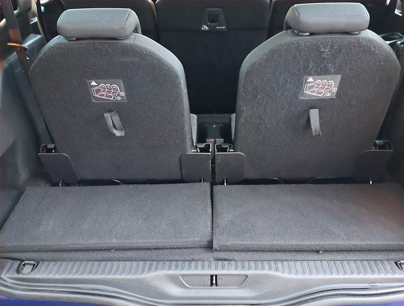 Citroën C4 Picasso (2016) PureTech 130, 7 míst, Navi - fotka 19 z 20