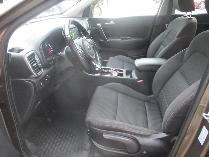 Kia Sportage 2.0 CRDi 4x4 ČR - fotka 10 z 32