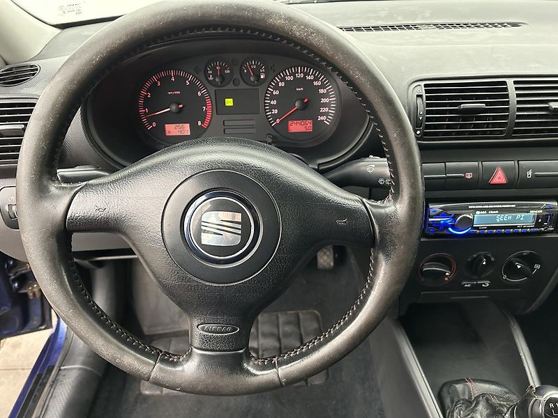 Seat Leon 1.6 i Stella - fotka 16 z 20