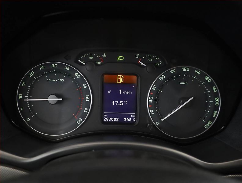 Škoda Octavia (2004) Elegance 1.9 TDI, Serv.kniha - fotka 9 z 14