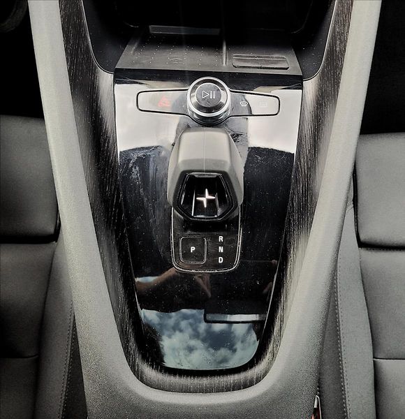 Polestar 2 0,0 300kwAWD,SOH93%,tažné1,5 T - fotka 35 z 50