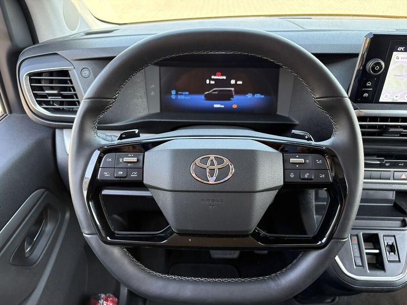 Toyota ProAce Verso L2 2,0D 177k AT8 Family 8S  FU - fotka 16 z 40