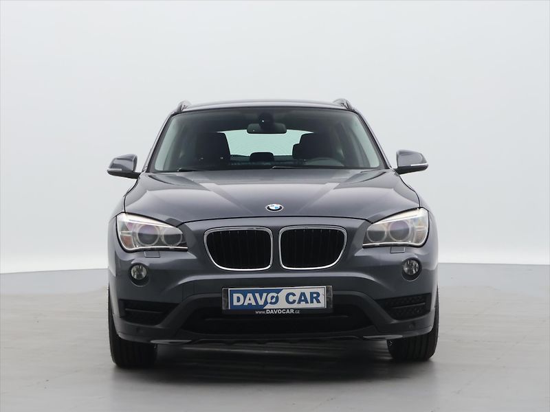 BMW X1 2,0 18d xD Aut. CZ Sport Line - fotka 2 z 21