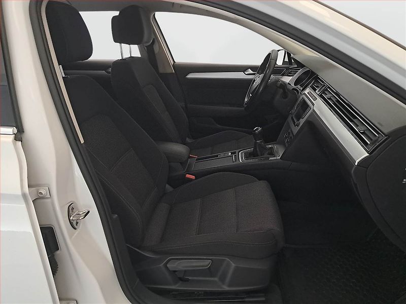 Volkswagen Passat (2016) 2.0 TDI 4Motion, 4X4 - fotka 7 z 19