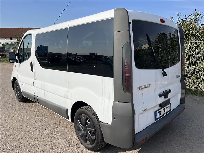 Renault Trafic 1.9 dCi 6.MÍST STK 11/2027 - fotka 8 z 26