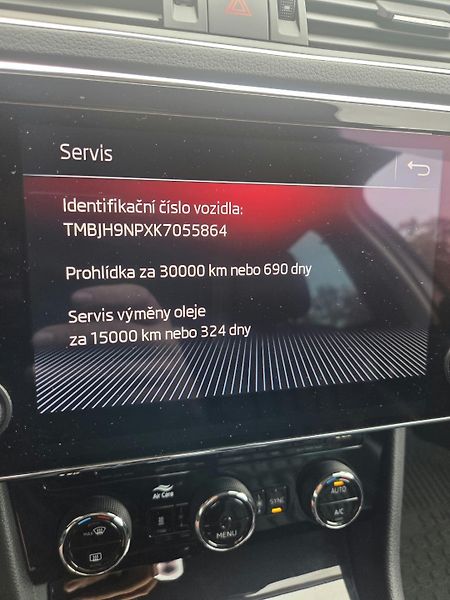 Škoda Superb (2019) 2.0 TDI TAŽNÉ ZAŘÍZENÍ - fotka 8 z 10