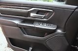 Dodge RAM (2022) 1500 BIGHORN 5.7 V8 HEMI 4x4  - náhled 32