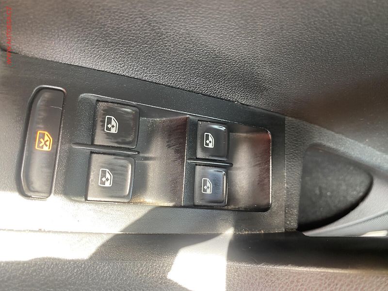 Škoda Octavia (2018) 1.4 TSI, ČR, LED, park.čidla - fotka 18 z 18