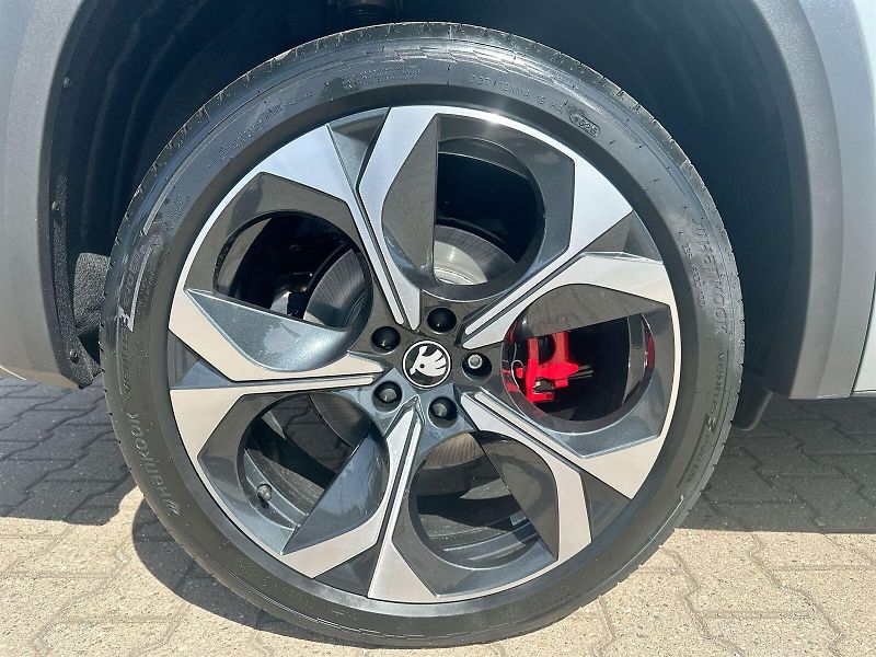Škoda Kodiaq (2026) 2.0 TSI 4x4 DSG RS - fotka 31 z 37