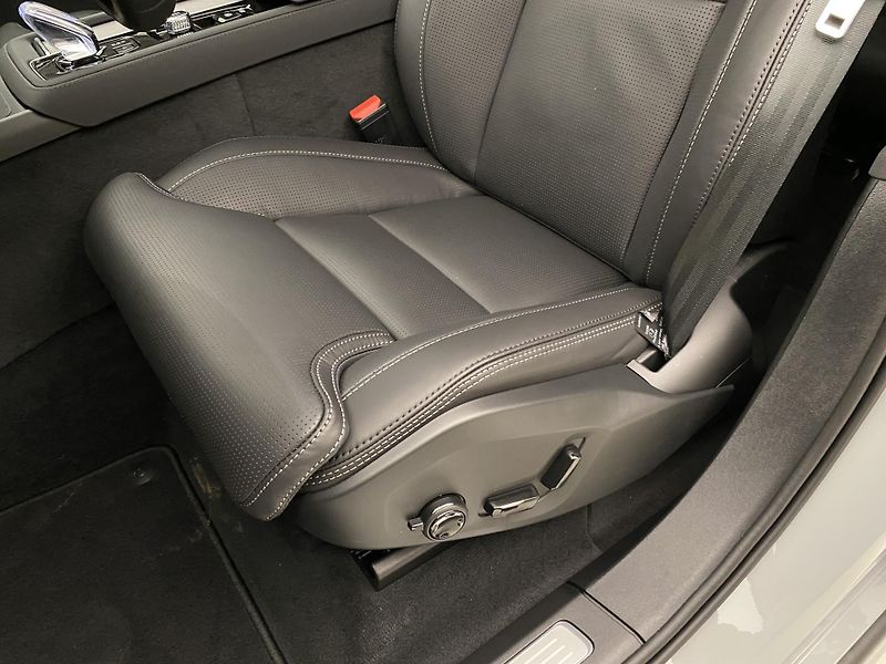 Volvo XC90 (2026) B5 AWD AUT BRIGHT PLUS 7míst - fotka 31 z 70