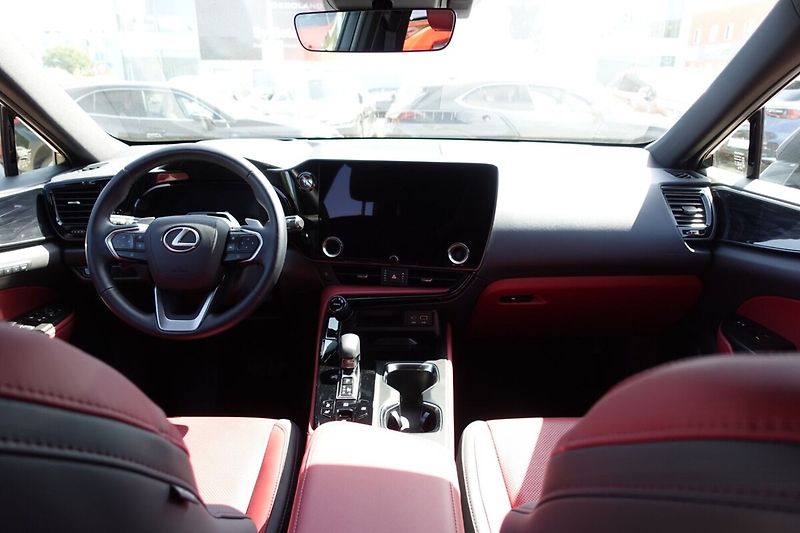 Lexus NX 350h NX350h Prestige 4x4 - fotka 20 z 37