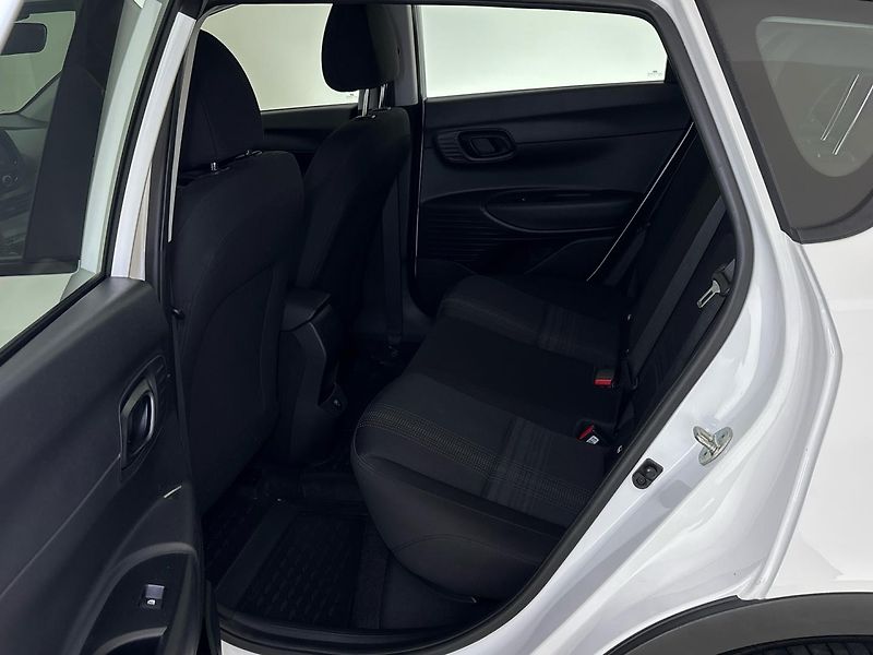 Hyundai Bayon Hatchback 1,2i - fotka 8 z 25