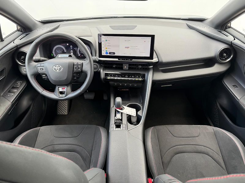Toyota C-HR 2,0 PHEV E-CVT GR Sport - fotka 5 z 30