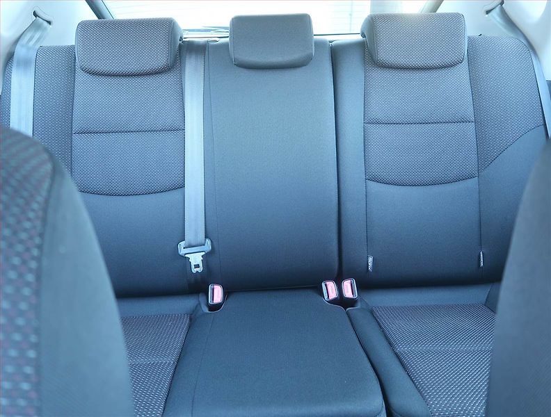 Hyundai i30 (2011) 1.6 CVVT, nová STK - fotka 10 z 14