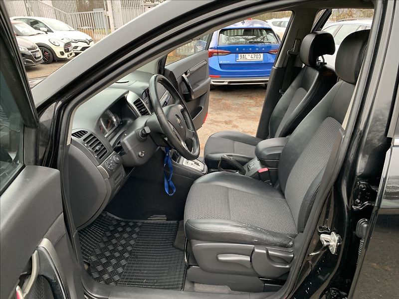 Chevrolet Captiva 2,0 CDTI AUTOMAT,7.MÍST - fotka 14 z 19