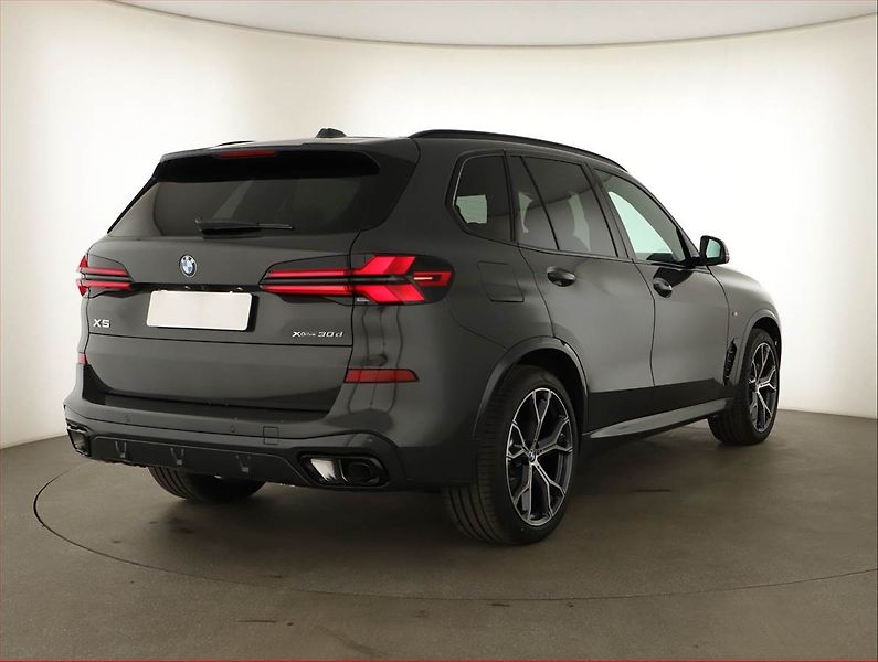 BMW X5 (2026) xDrive30d - fotka 5 z 31