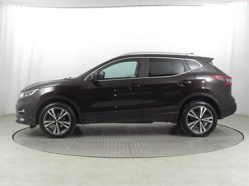 Nissan Qashqai (2017) N-Connecta 1.2 DIG-T, Automat - fotka 3 z 24