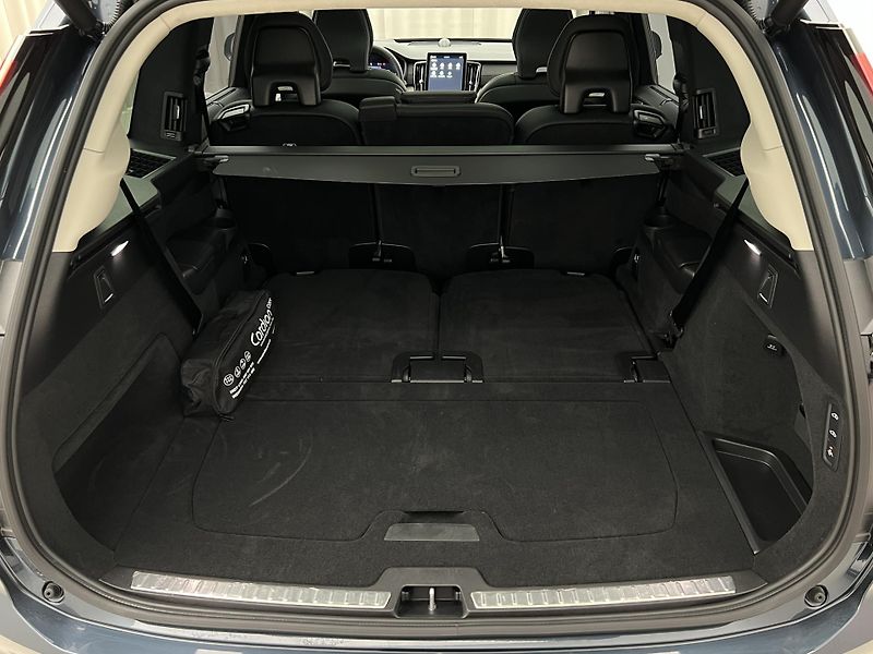 Volvo XC90 T8 AWD RECHARGE ULTRA BRIGHT - fotka 6 z 51