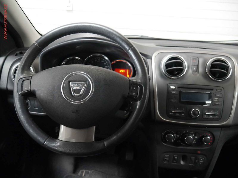 Dacia Sandero (2013) 1.0TCe, 2.maj,ČR, AC, tempo - fotka 11 z 16