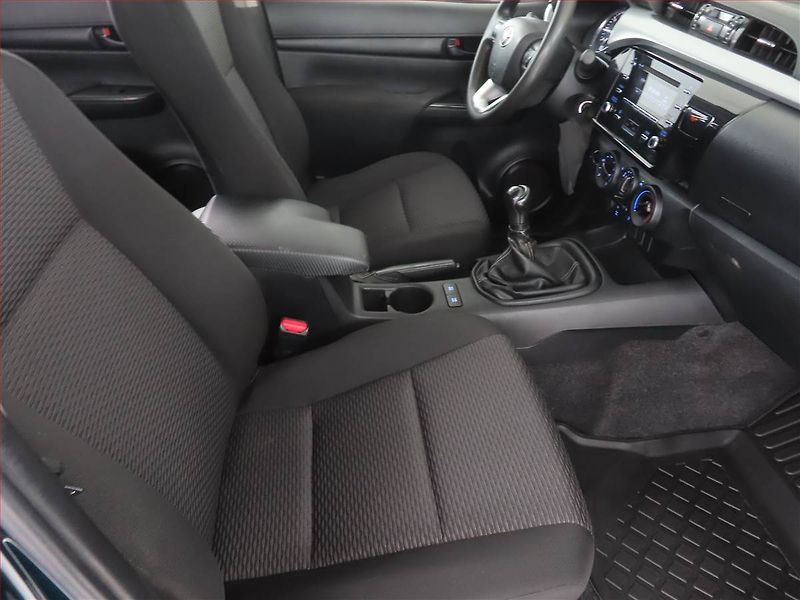 Toyota Hilux (2021) 2.4 D-4D - fotka 9 z 15