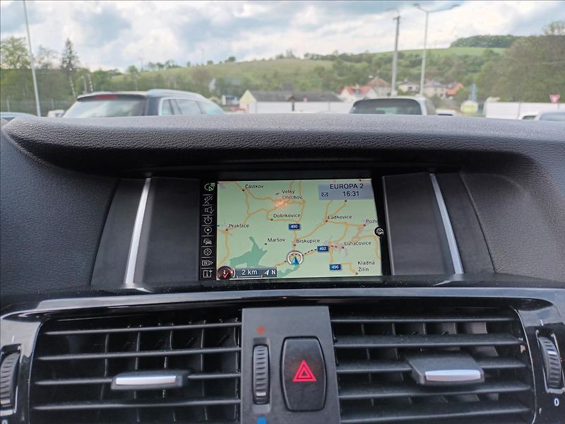BMW X4 2,0 xDrive20d,MANUÁL,NAVI, - fotka 32 z 41