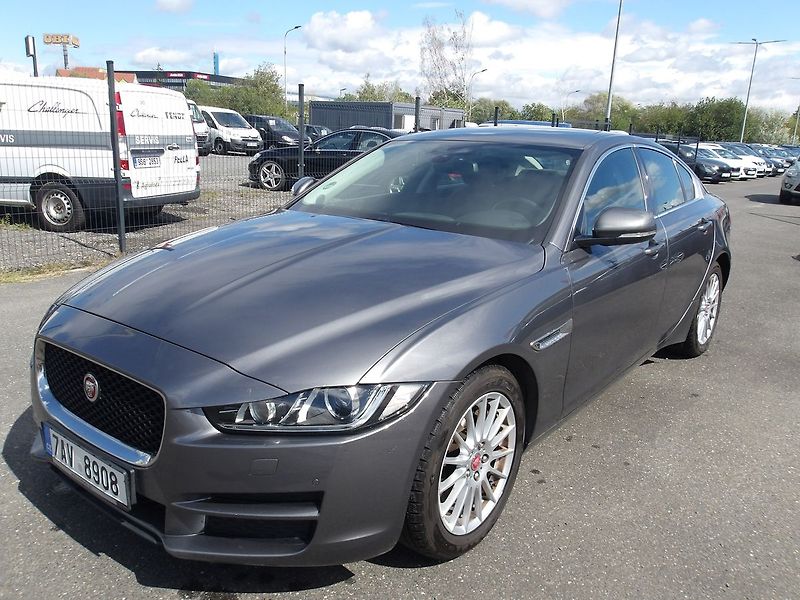 Jaguar XE 2,0D 120kW NAJ:133000km !!! - fotka 2 z 34